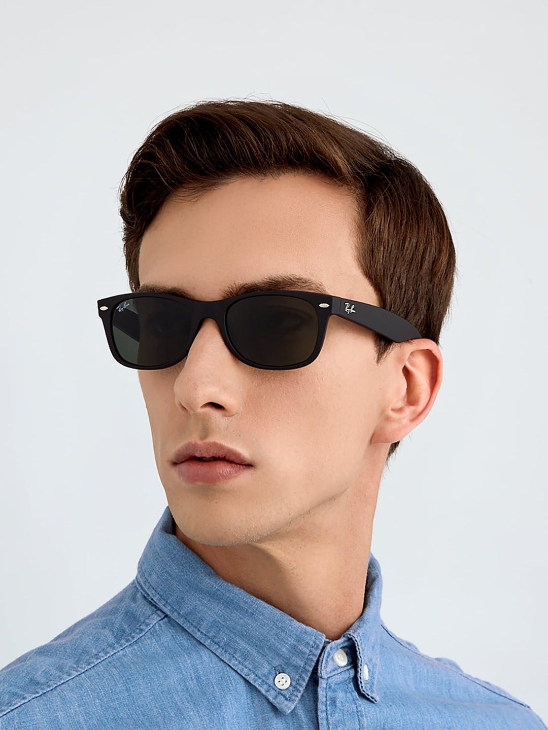 Ray-Ban 0RB2132 New Wayfarer Rubber Black 52